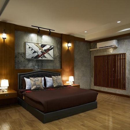The Sun Resort Ratchaburi Buitenkant foto