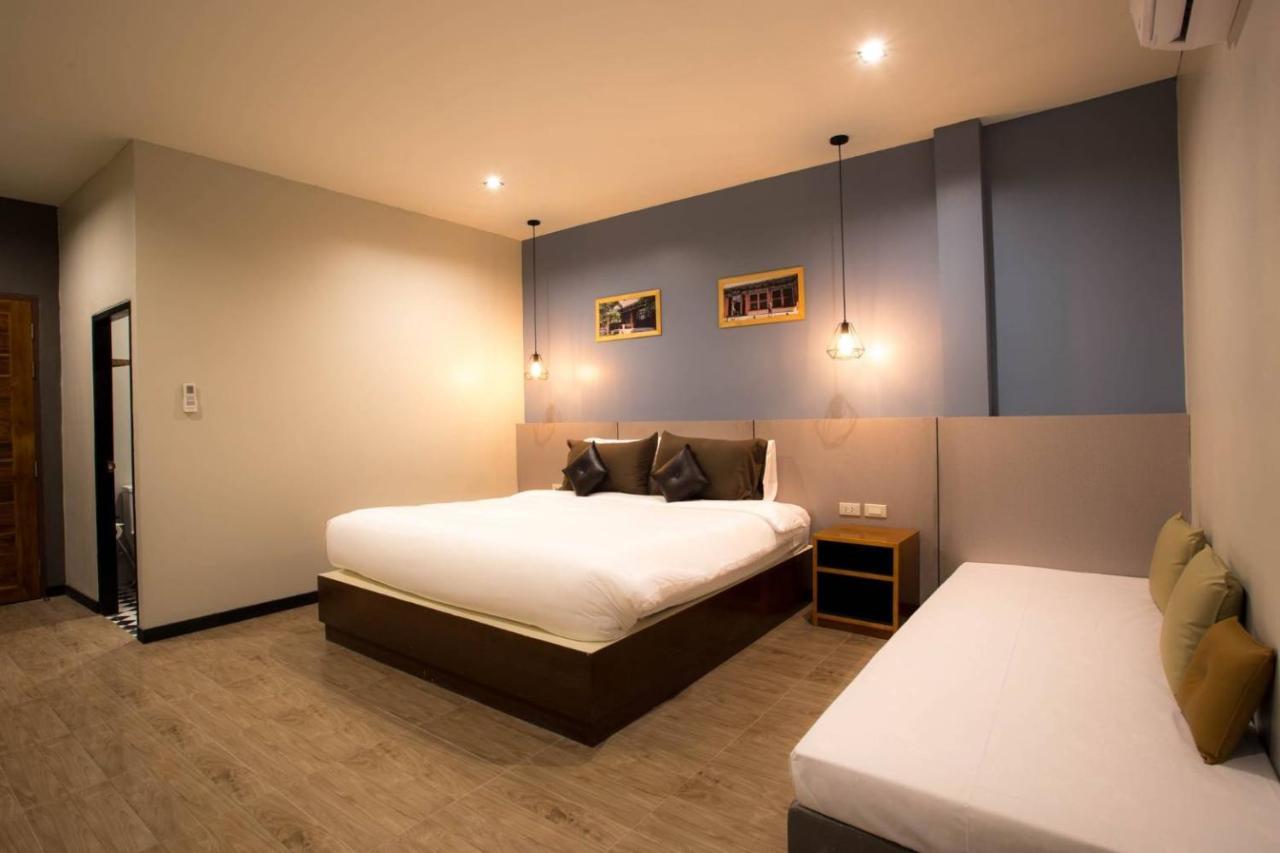 The Sun Resort Ratchaburi Buitenkant foto